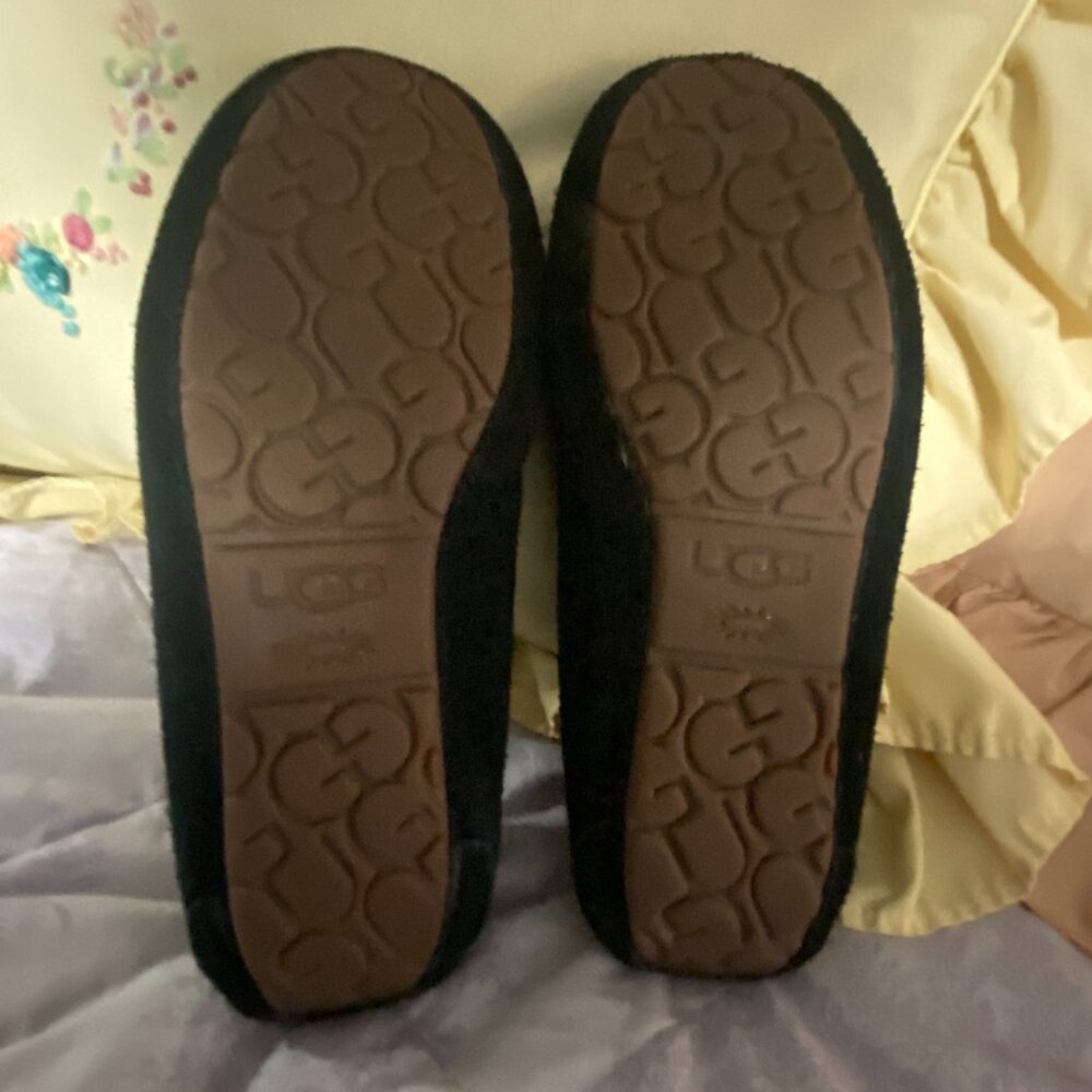 UGG  Size 9 Olsen Slippers  Suede House Shoe Moccasins - Picture 12 of 14